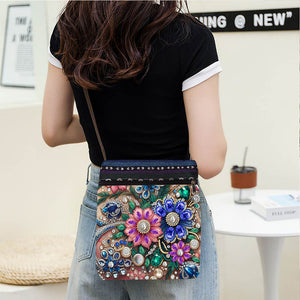 Flower-Diamond Chain Crossbody Bag